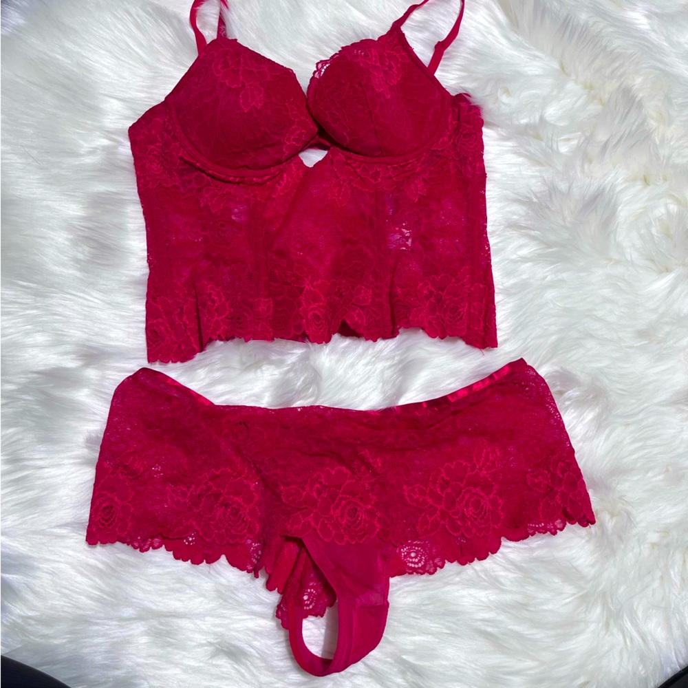 La Senza red lingerie lace set size M